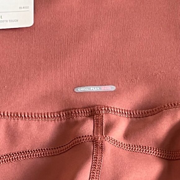 Aerie Chill Play Move 7/8 Laser Cut Terracotta Leggings NWT - Picture 8 of 8